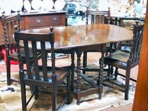 BARLEY TWIST OAK TABLE & FOUR MATCHING CHAIRS