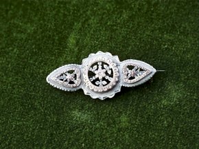 SILVER VICTORIAN BROOCH