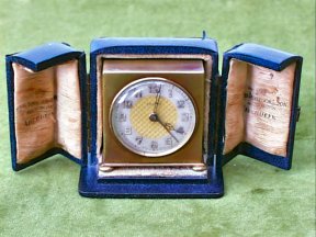 TRAVELLING CLOCK IN BOX